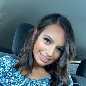 Meet your Posher, Briana